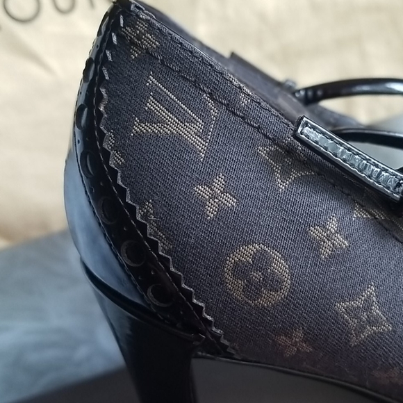 Louis Vuitton Mary Jane Pumps Size EU37 US6.5 - Picture 16 of 16